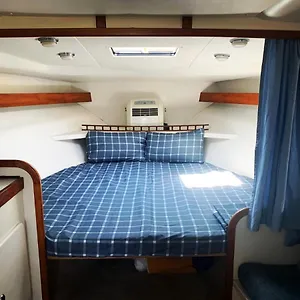 Hotel en barco Cozy Private Two Yacht In Barcelona - Port Fórum, Sant Adrià de Besòs